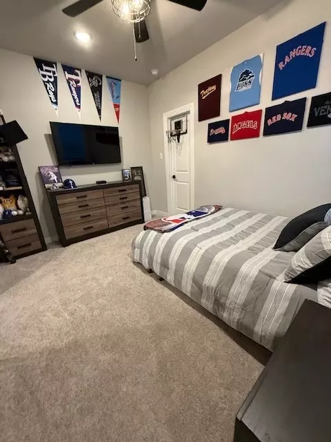 Bedroom - 720 Lamp Post Ln, Argyle, TX 76226 photo 3 of 4