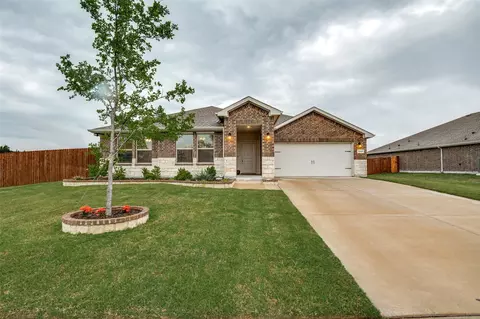 1349 Rolling Meadows Dr, Cedar Hill, TX 75104