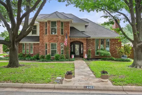 4403 Alameda Ct, Arlington, TX 76016