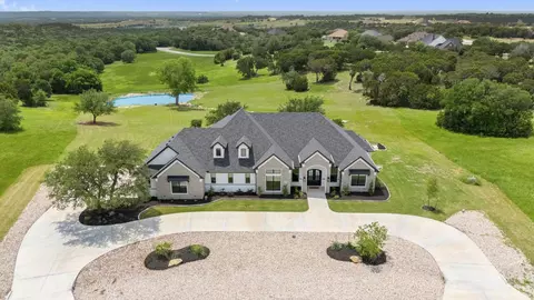 8408 Fullerton Dr, Cleburne, TX 76033