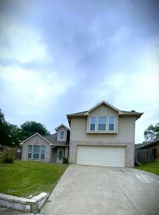 914 Gallant Fox Dr, Dallas, TX 75211