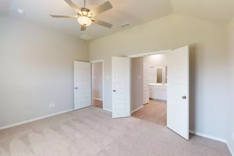 Bedroom - 3909 Yarrow Dr, Argyle, TX 76226 photo 8 of 8