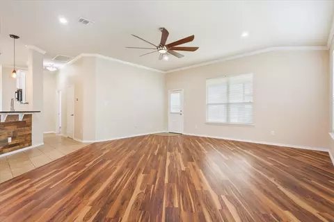 9936 Caney Creek Dr, Waco, TX 76708 photo 7