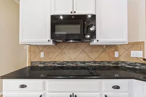 9936 Caney Creek Dr, Waco, TX 76708 photo 11