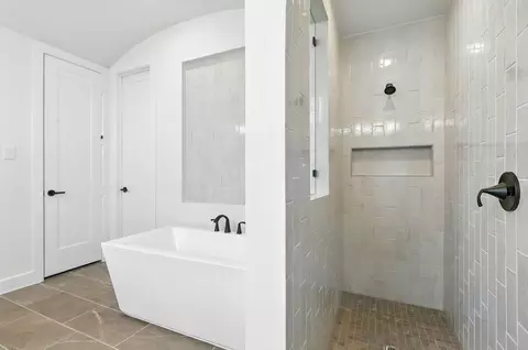 Bath - 14508 Capridge Rd, Aledo, TX 76008 photo 1 of 3