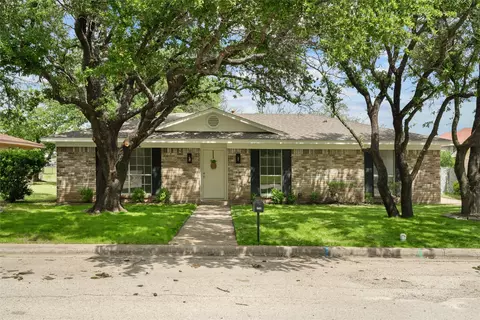 118 Mockingbird Ln, Hillsboro, TX 76645