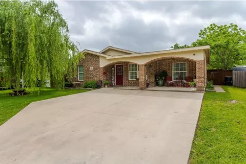 1306 Richard St, Mesquite, TX 75149