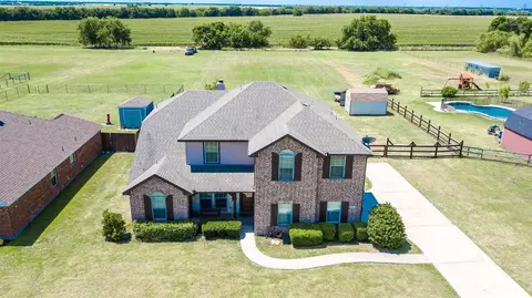 1567 Meadowbrook Ln, Nevada, TX 75173