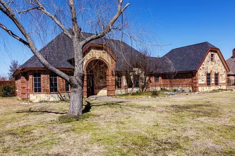 18055 Langford Ln, Talty, TX 75126