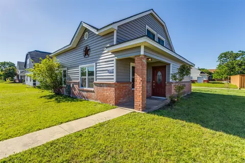 10323 Glen Vista Dr, Dallas, TX 75217