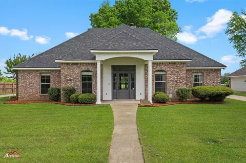 1821 Castlewood Dr, Bossier City, LA 71111