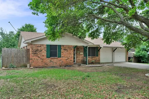 1407 Southern Ct, Cleburne, TX 76033