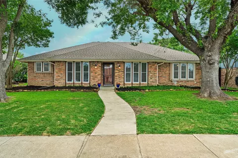 1941 Kentwood Ln, Carrollton, TX 75007