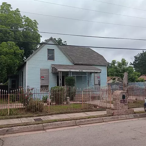 913 Greer St, Fort Worth, TX 76102