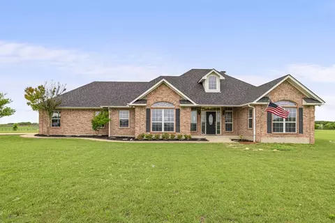 1566 Raby Rd, Eddy, TX 76524