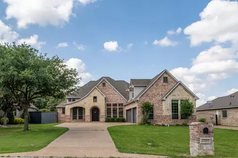 2705 Shady Ln S, Arlington, TX 76001
