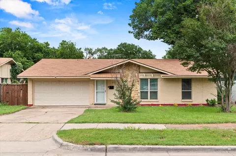 145 Price Dr, Lewisville, TX 75067