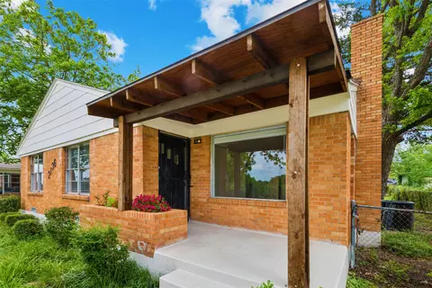 2136 Van Cleave Dr, Dallas, TX 75216