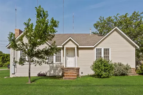 106 Ramsey St, Cedar Hill, TX 75104