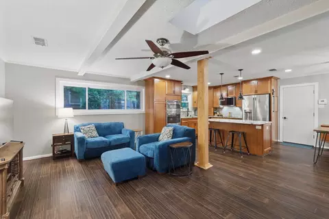 400 Melbourne Rd, Hurst, TX 76053 photo 9