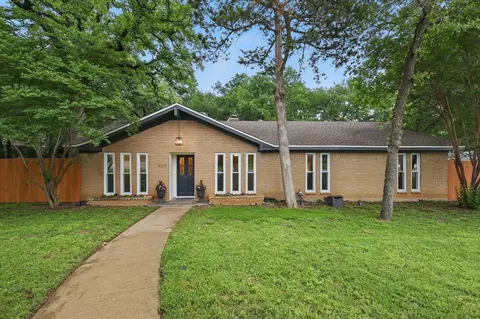 400 Melbourne Rd, Hurst, TX 76053 photo 2