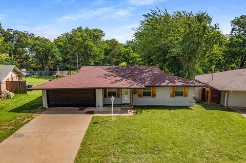 405 Harriett St, Arlington, TX 76010