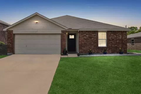 605 Preston Dr, Royse City, TX 75189