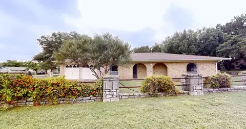 1103 Spanish Trail Dr, Granbury, TX 76048