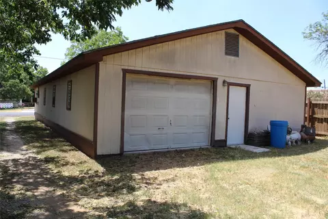205 S 1st St, Bangs, TX 76823 photo 12