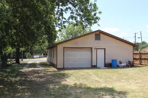 205 S 1st St, Bangs, TX 76823 photo 10