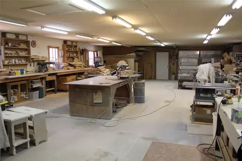 205 S 1st St, Bangs, TX 76823