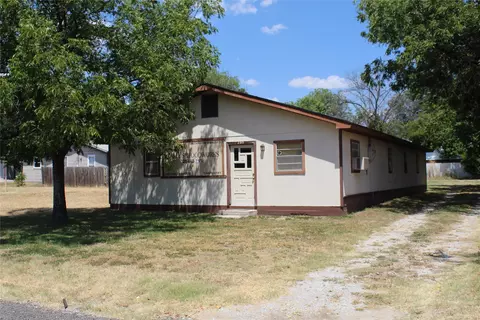 205 S 1st St, Bangs, TX 76823 photo 8