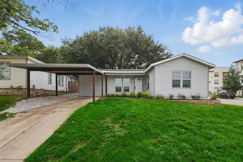 800 Scenic Hill Dr, Fort Worth, TX 76111
