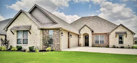 400 Fowler Dr, Granbury, TX 76048
