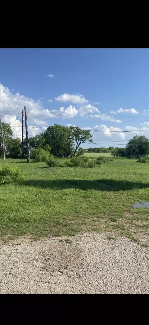 tbd Indian Creek Dr, Tye, TX 79563