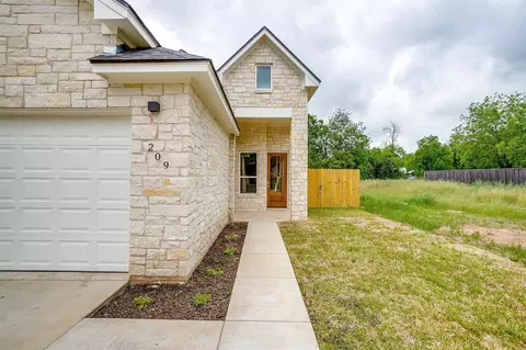 Exterior - 209 W Nolan St, Lorena, TX 76655 photo 2 of 6