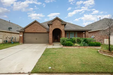 4605 Ashmark Rd, Aubrey, TX 76227