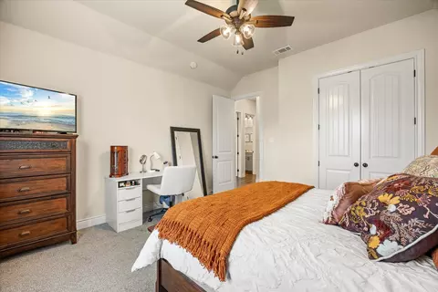 Bedroom - 100 Knob Ct, Springtown, TX 76082 photo 3 of 6