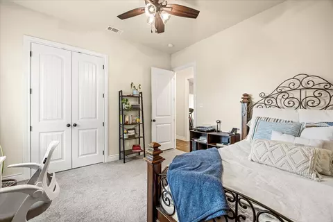 Bedroom - 100 Knob Ct, Springtown, TX 76082 photo 5 of 6
