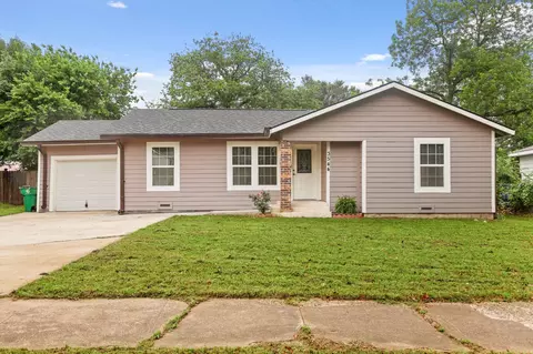 3544 Parker Rd E, Haltom City, TX 76117