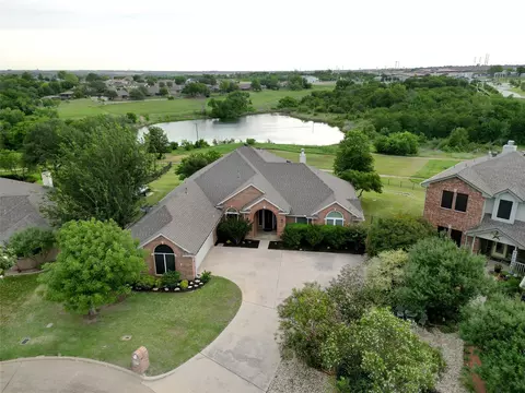 7300 Bishop Ct, Fort Worth, TX 76179