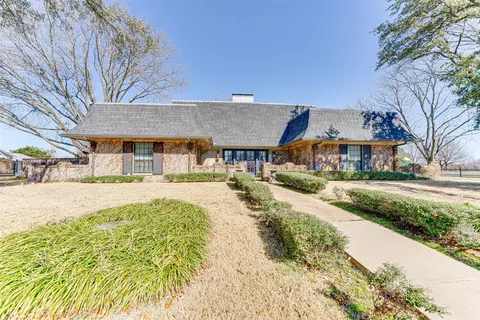 1141 Mockingbird Cir, Ennis, TX 75119