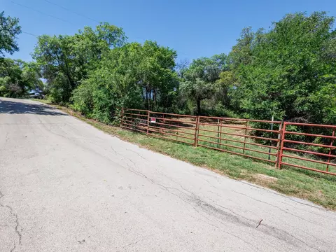 6912 Ireland Dr, Brownwood, TX 76801