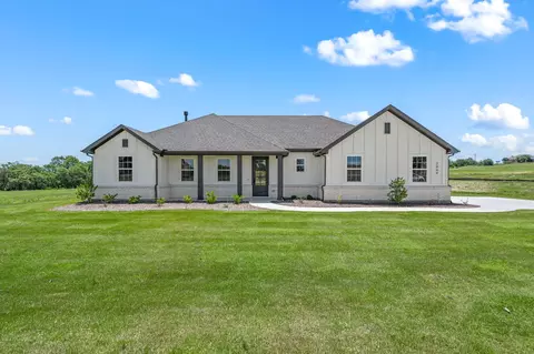 2004 Willy Dilly Rd, Springtown, TX 76082
