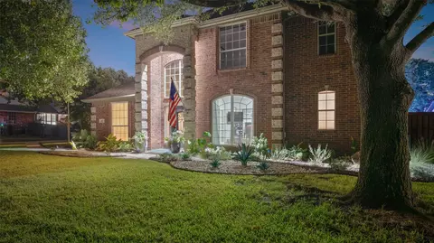 119 Palomino Ct, Shady Shores, TX 76208