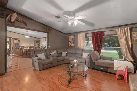 1019 Spring Flower Dr, Krum, TX 76249