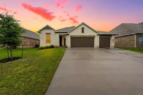2905 Gilchrist Dr, Lorena, TX 76655