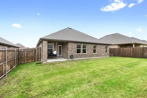 604 Stampede Ln, Princeton, TX 75407
