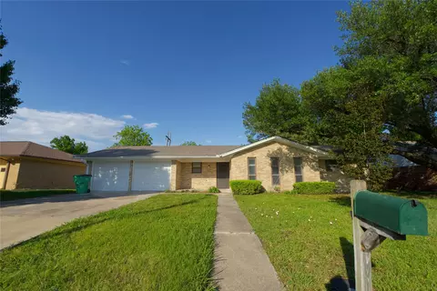 1208 Aspen Rd, Gainesville, TX 76240