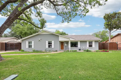1208 Storyglen St, Irving, TX 75062
